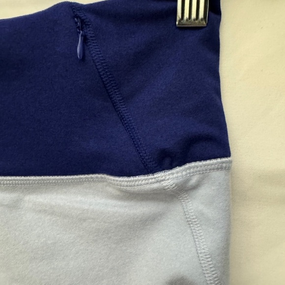 Fabletics High Waisted Statement Power Heathered Leggings 7/8 Blue - Picture 6 of 8